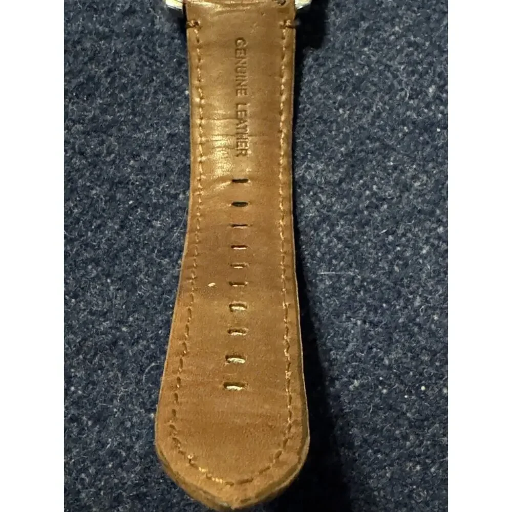 Fossil Watch Still Has Plastic on Back Needs Battery